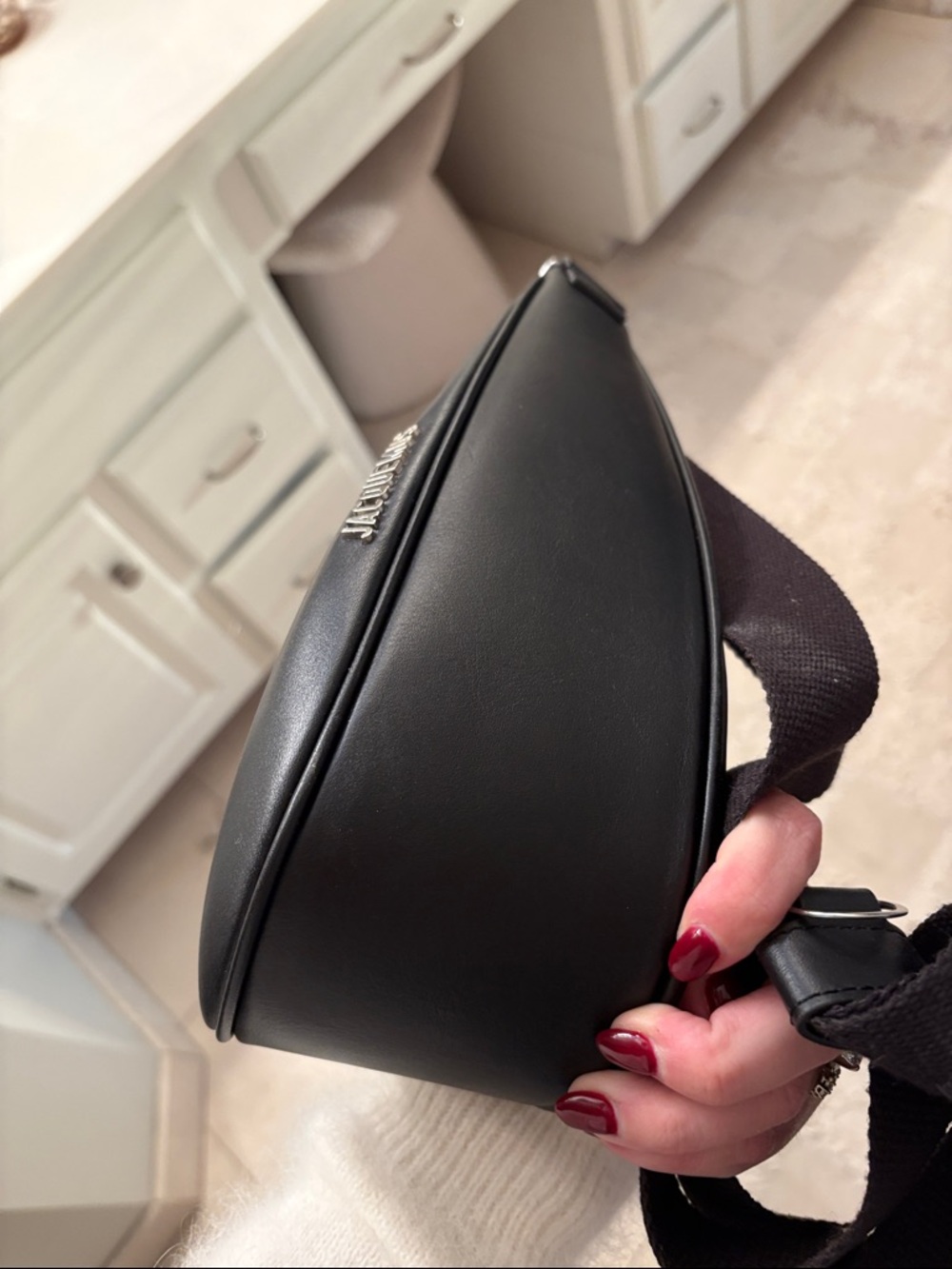 Jacquemus Black Crescent Leather Shoulder Bag - Picture 3 of 3